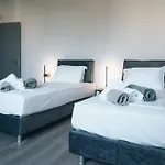Deluxe *