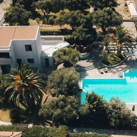 Villa Deluxe